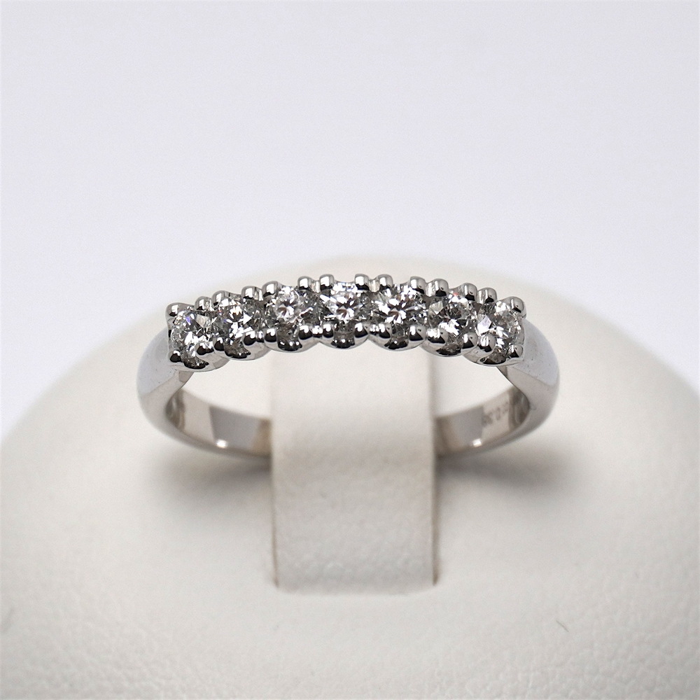 11-anello-veretta-oro-bianco-e-diamanti-prezzo-giorgio-visconti-gioielleria-ab-preziosi-balzano-gioielli-donna-AB16007C.jpg Anello Veretta Sette Diamanti 0.38ct Giorgio Visconti - immagine 1
