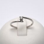 Anello Solitario Contrariè con Diamante 0.05ct Giorgio Visconti