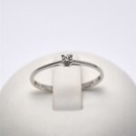 Anello Solitario Gambo Dritto con Diamante 0.05ct Giorgio Visconti