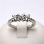 Anello in Oro Trilogy di Diamanti 0.80ct e sul Gambo 0.06ct Giorgio Visconti