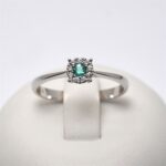 Anello Oro Smeraldo 0.07ct con Fiore di Diamanti 0.08ct Giorgio Visconti