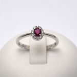 Anello con Rubino Centrale 0.22ct Contornato da Diamanti 0.06ct  Giorgio Visconti