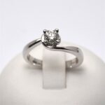 Anello Solitario Valentino in Oro e Diamante 0.41ct  Giorgio Visconti