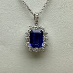 Girocollo Tanzanite con Contorno di Diamanti Giorgio Visconti