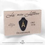 Blister Collana con Lettera Iniziale in Oro Giallo 18kt  - Diamonds